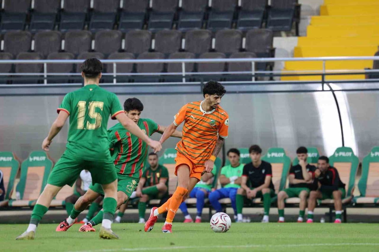 CORENDON ALANYASPOR, MİLLİ TAKIM ARASINDA SÜPER LİG EKİPLERİNDEN AMED SPORTİF FAALİYETLER İLE...