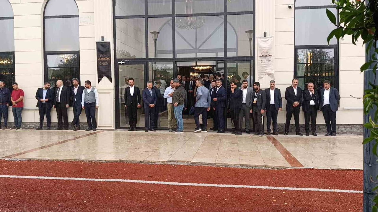 ŞANLIURFA´DA YAĞIŞLI HAVA ETKİLİ OLDU
