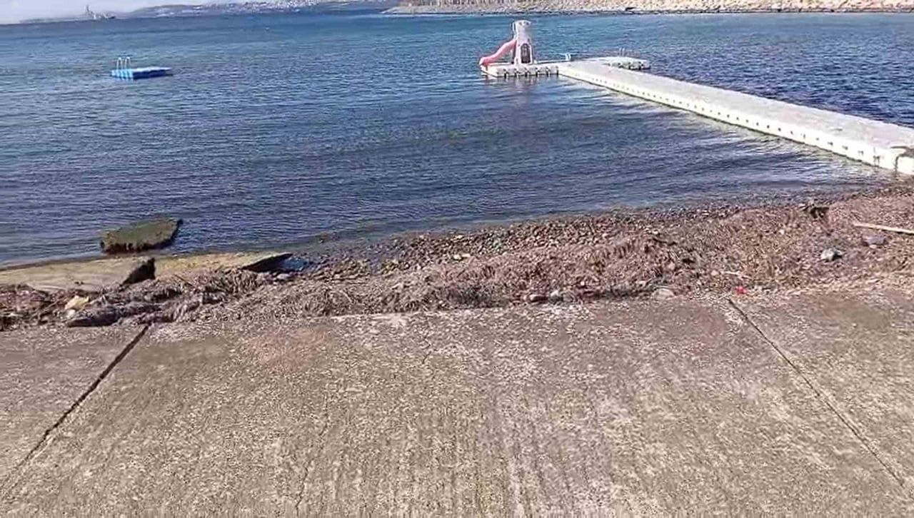 ÇİFTLİKKÖY İLÇESİNE BAĞLI TAŞKÖPRÜ BELDESİNDE MARMARA DENİZİ’NE KIRMIZI RENKLİ SU DÖKÜLDÜĞÜ...