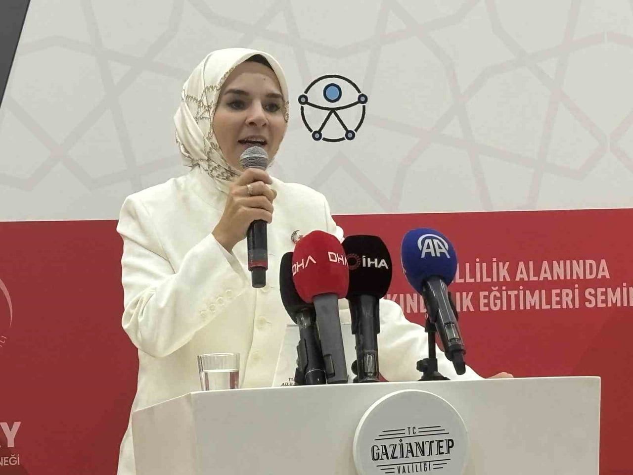 GAZİANTEP'TE "ENGELLİLİK ALANINDA FARKINDALIK EĞİTİMLERİ SEMİNERİ-BİRLİKTE MÜMKÜN" PROGRAMINDA...