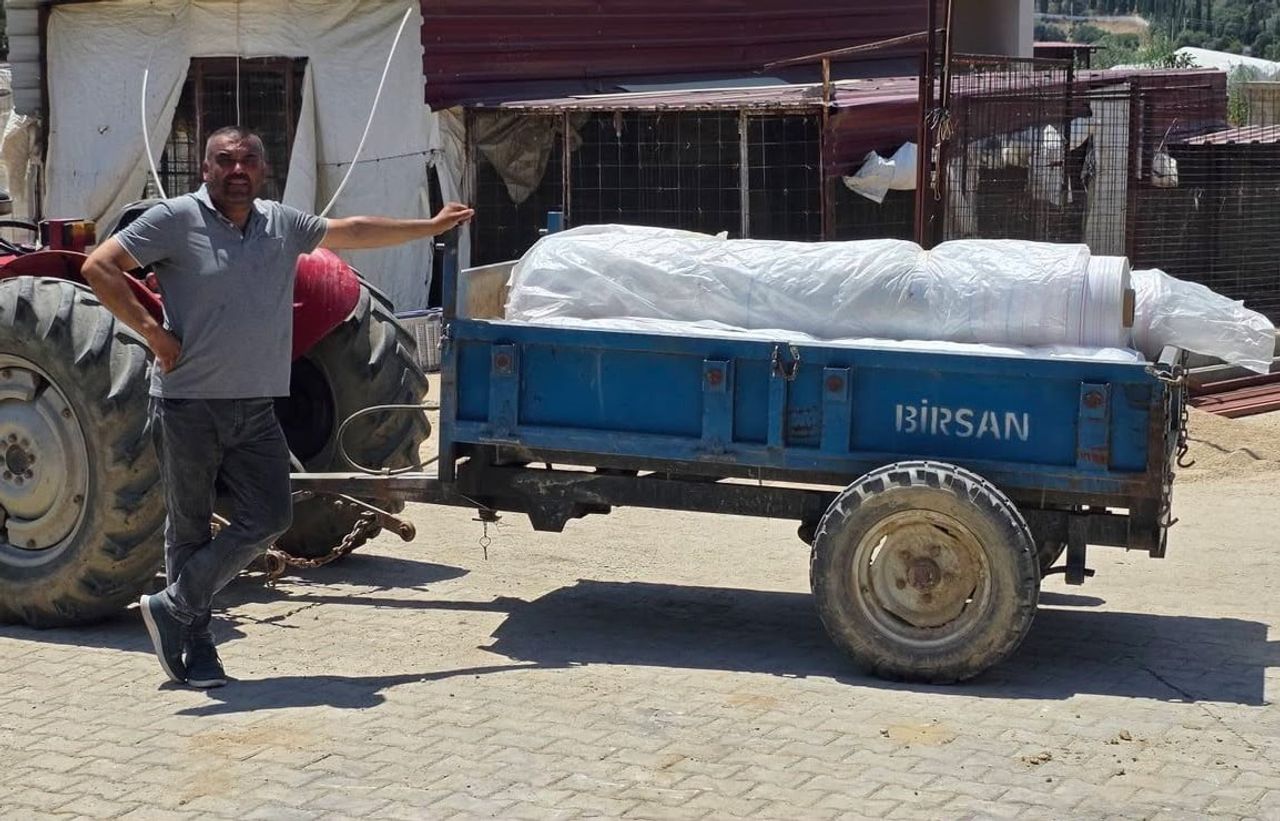 MANİSA'NIN SARIGÖL OVASI'NDA ETKİSİNİ ARTIRAN SICAK HAVA DALGASI, ÜZÜM BAĞLARINI KORUMAK AMACIYLA...