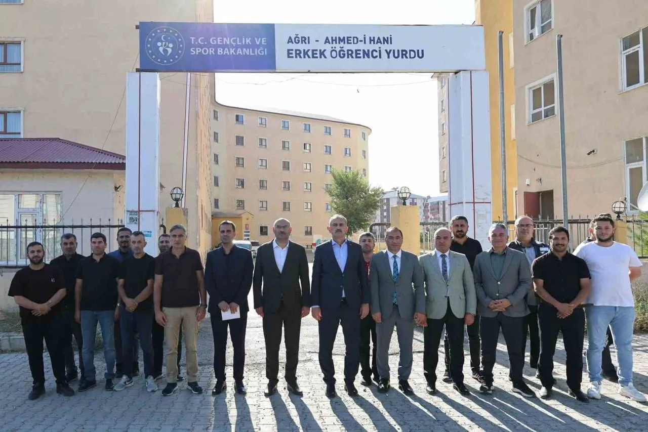 VALİ BOZKURT, KYK YURTLARINDAKİ ÇALIŞMALARI İNCELEDİ