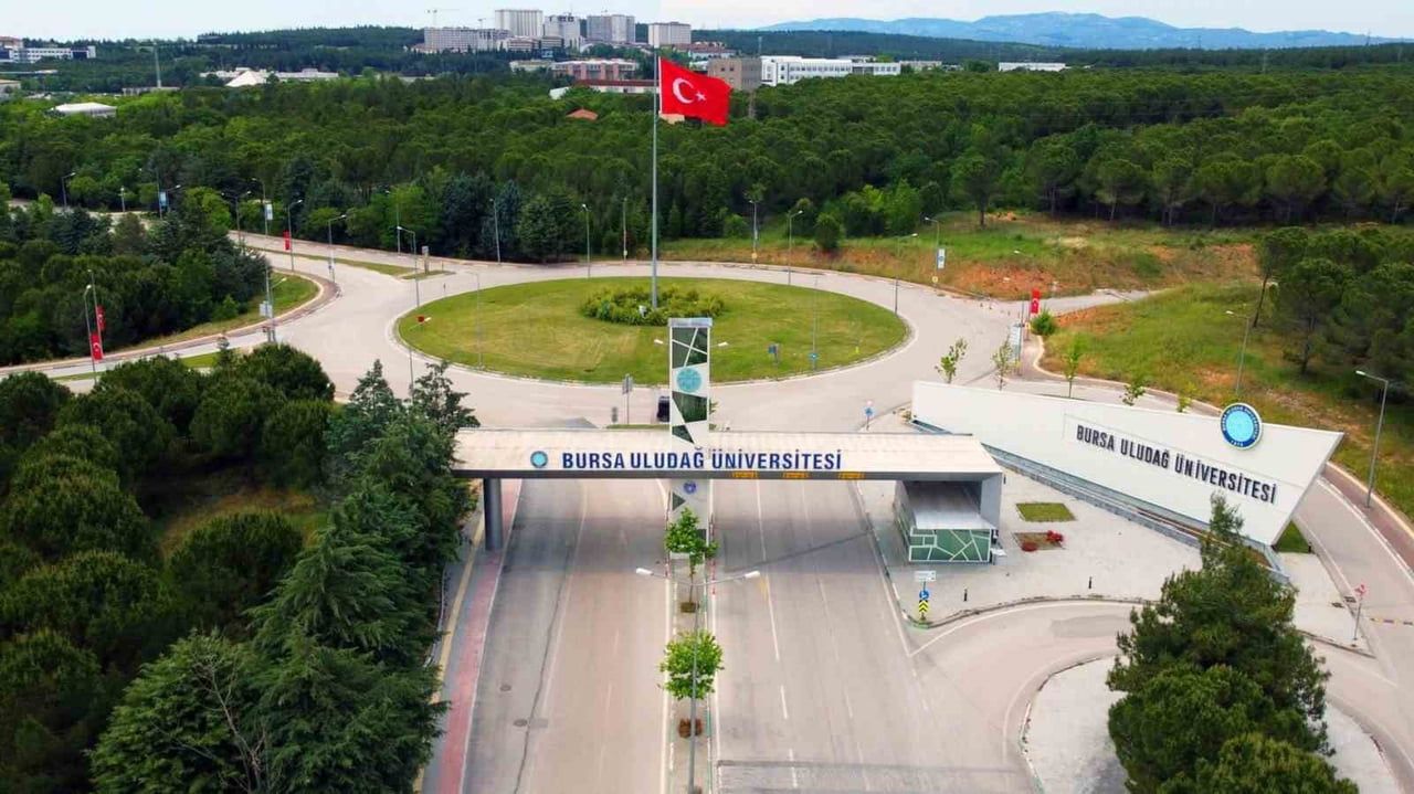 TÜRKİYE’NİN MİLLÎ TEKNOLOJİ HAMLESİ VİZYONU DOĞRULTUSUNDA DÜZENLENEN DÜNYANIN EN BÜYÜK HAVACILIK...
