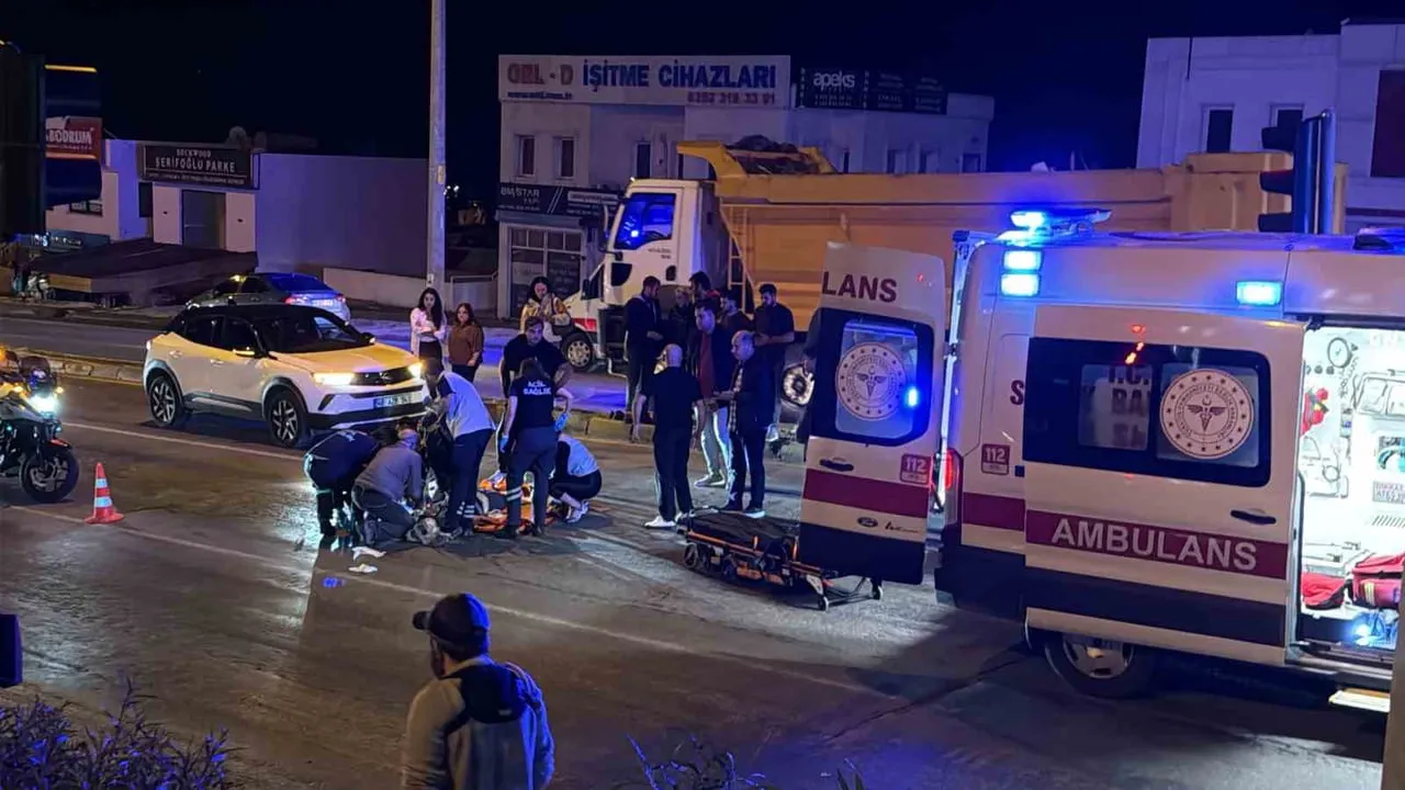 MUĞLA’NIN BODRUM İLÇESİNDE MOTOSİKLETİN ÇARPTIĞI KADIN HAYATINI KAYBETTİ.