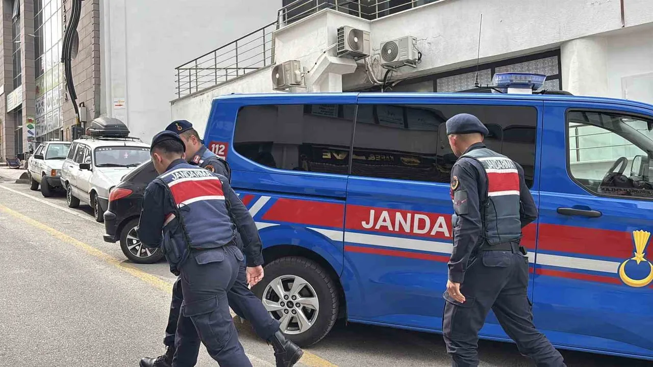 BOLU’DA PAZARCI ESNAFINDAN TEZGAH DEVRİ VE BAĞIŞ ADI ALTINDA MAKBUZSUZ TOPLANAN 508 BİN LİRAYI...