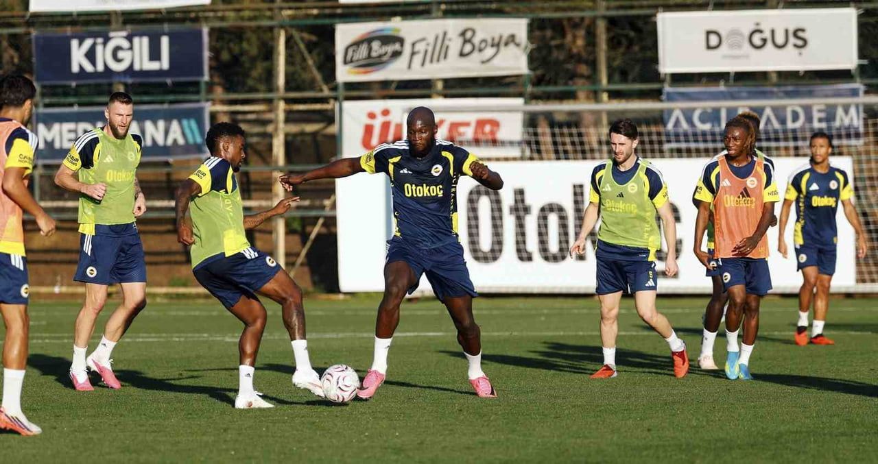FENERBAHÇE, TRENDYOL SÜPER LİG’İN 4. HAFTASINDA 5 EYLÜL CUMARTESİ GÜNÜ SAAT 20.00’DE BEŞİKTAŞ İLE...