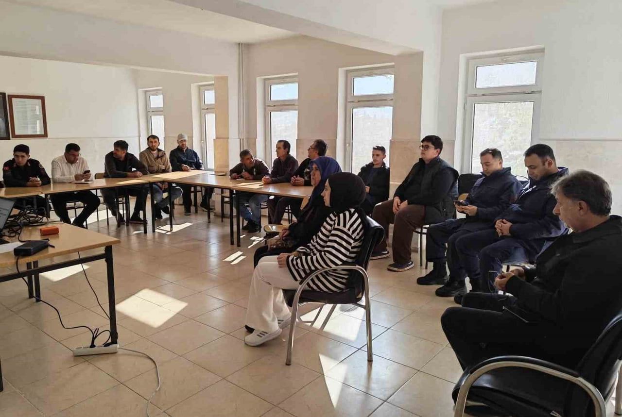 KONYA’NIN DEREBUCAK İLÇESİNDE AÇILAN DOĞAL GAZ YAKITLI KALORİFER ATEŞÇİLİĞİ KURSU, MESLEKİ...