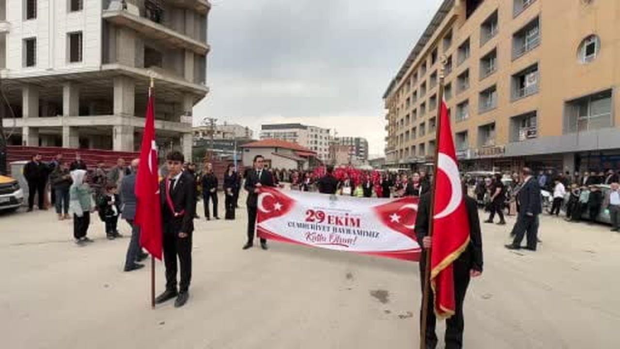 Yüksekova’da Cumhuriyet coşkusu