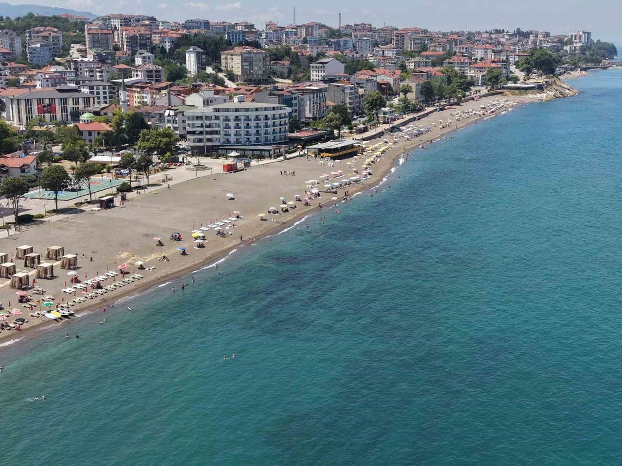 AKÇAKOCA'DA DENİZE GİRMEK YASAKLANDI (ARŞİV)