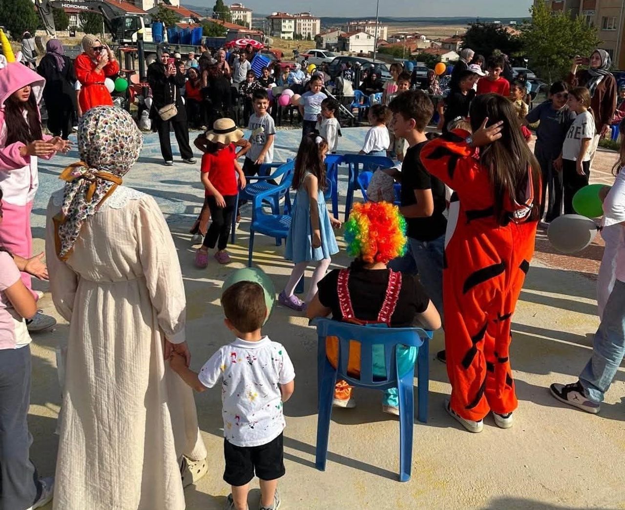 ALTINTAŞ'TA ÇOCUK ŞENLİĞİNE YOĞUN İLGİ