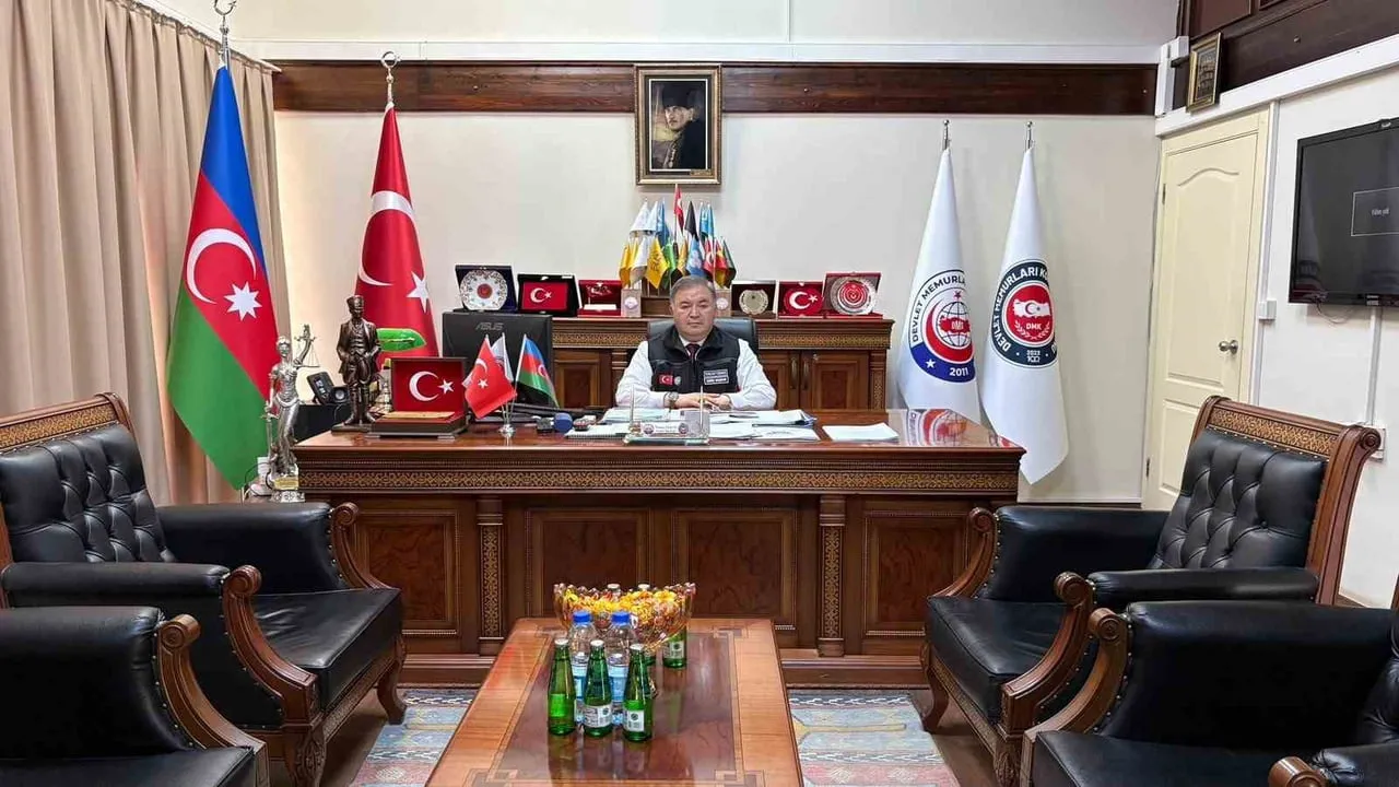 DEVLET MEMURLARI SENDİKASI (DMS) GENEL BAŞKANI TUNCAY CENGİZ, "MEMURA AY SONUNU GETİRMESİNİ...