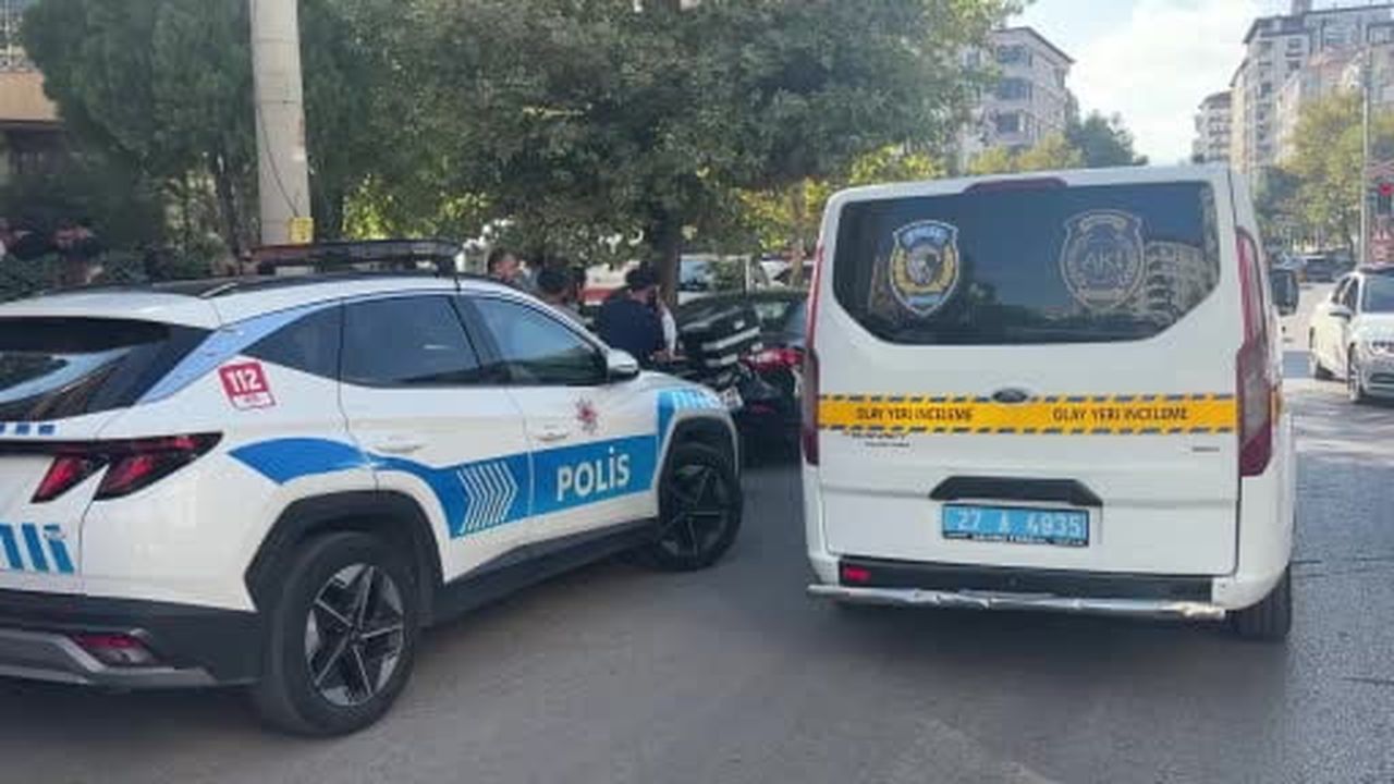 Gaziantep’te bir şahıs, evde tartıştığı arkadaşını öldürüp intihar etti