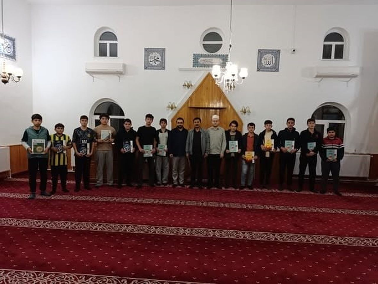 AFYONKARAHİSAR'IN EMİRDAĞ İLÇESİNDE DÜZENLENEN 'CAMİ GENÇLİK BULUŞMASI' YOĞUN KATILIMLA...