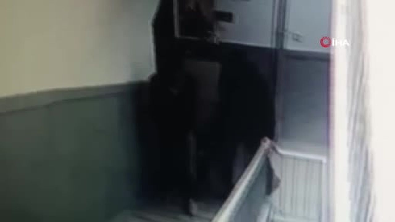 Kendini beyaz eşya tamircisi olarak tanıtıp vatandaşları dolandıran 2 şahıs gözaltına...