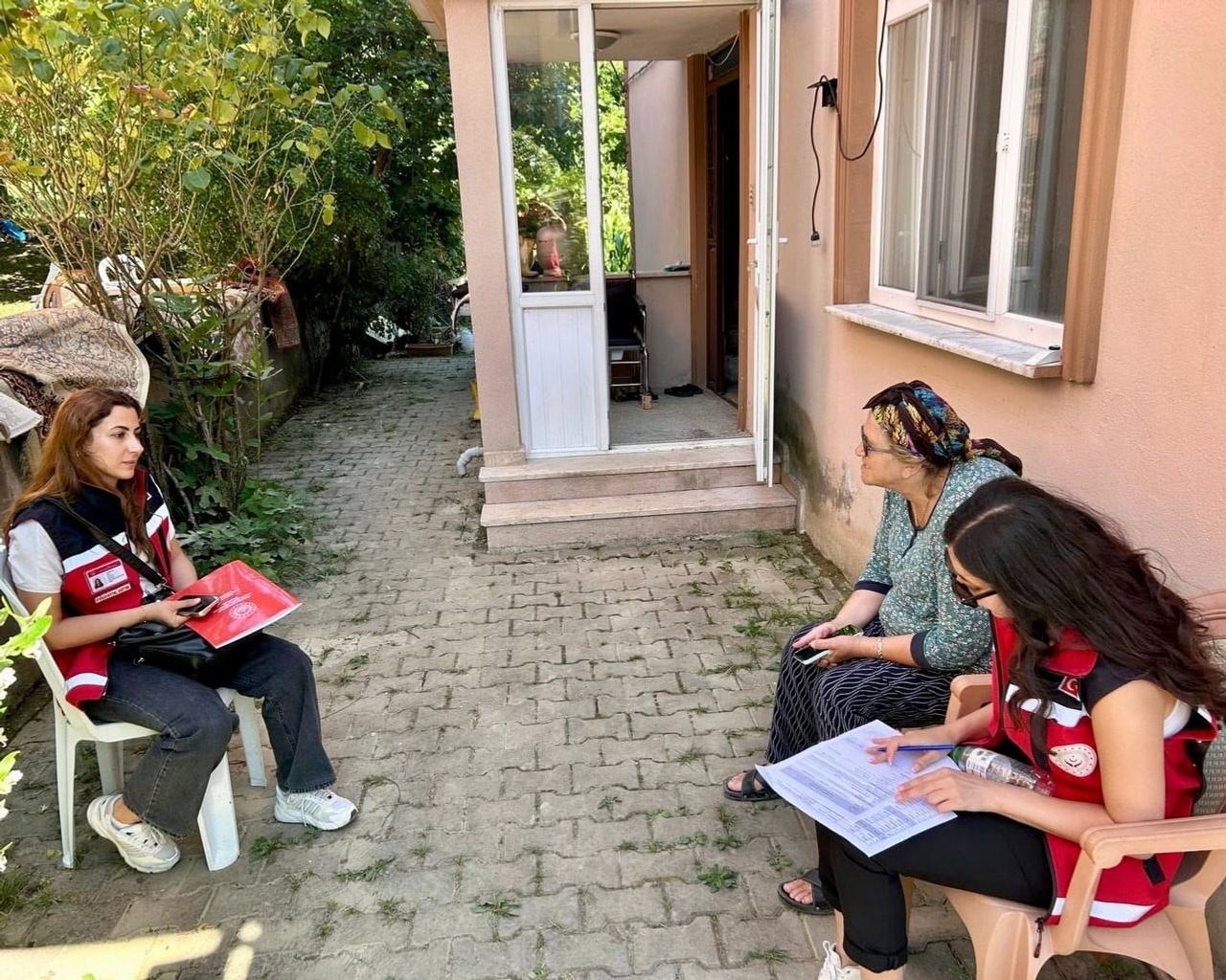 CİDE İLÇESİNDE YAŞANAN SELİN ARDINDAN 174 HANE VE 99 İŞ YERİ ZİYARET EDİLEREK, AFETTEN ETKİLENEN...