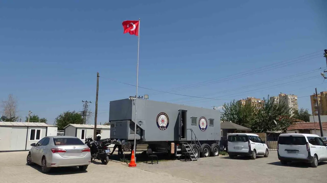 ANTALYA’DA SOKAKLARINDA BİR ZAMANLAR UYUŞTURUCU SATICILARI VE MADDE BAĞIMLILARININ GEZDİĞİ...