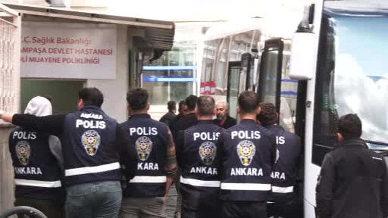Eyüpsultan Belediyesine yönelik operasyonda gözaltına alınan şüpheliler, Bayrampaşa Devlet...