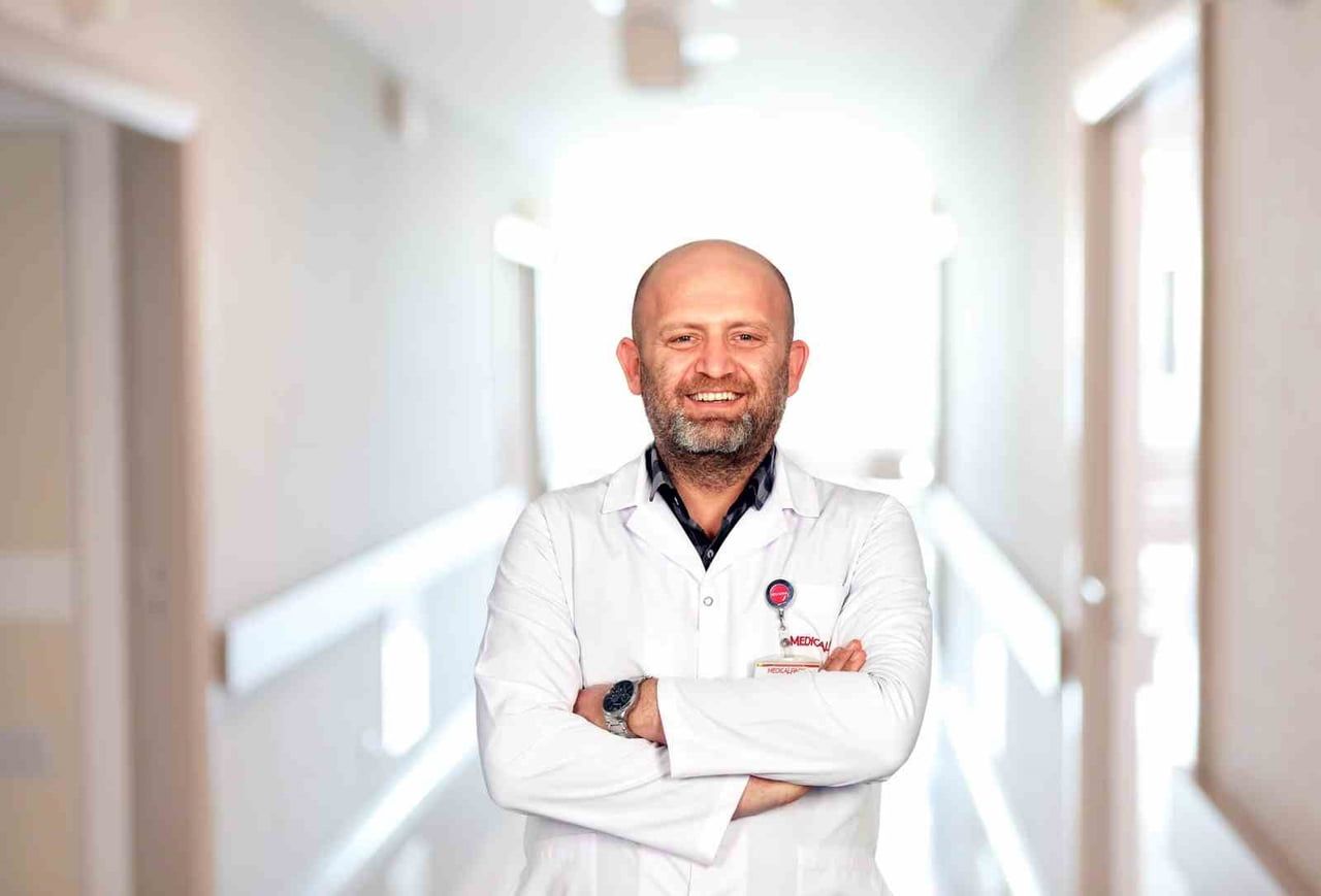 BEYİN VE SİNİR CERRAHİSİ UZMANI OP. DR. RAMAZAN FESLİ