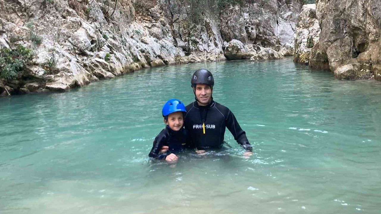 BURSA'NIN EN GENÇ KANYONCUSU ASYA, ABADİYE KANYONUNU GEÇTİ