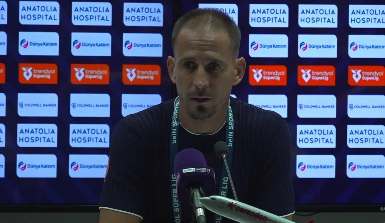 CORENDON ALANYASPOR TEKNİK DİREKTÖRÜ JOAO PEREİRA BEŞİKTAŞ GALİBİYETİNİN ARDINDAN ‘’ “BUGÜNKÜ...