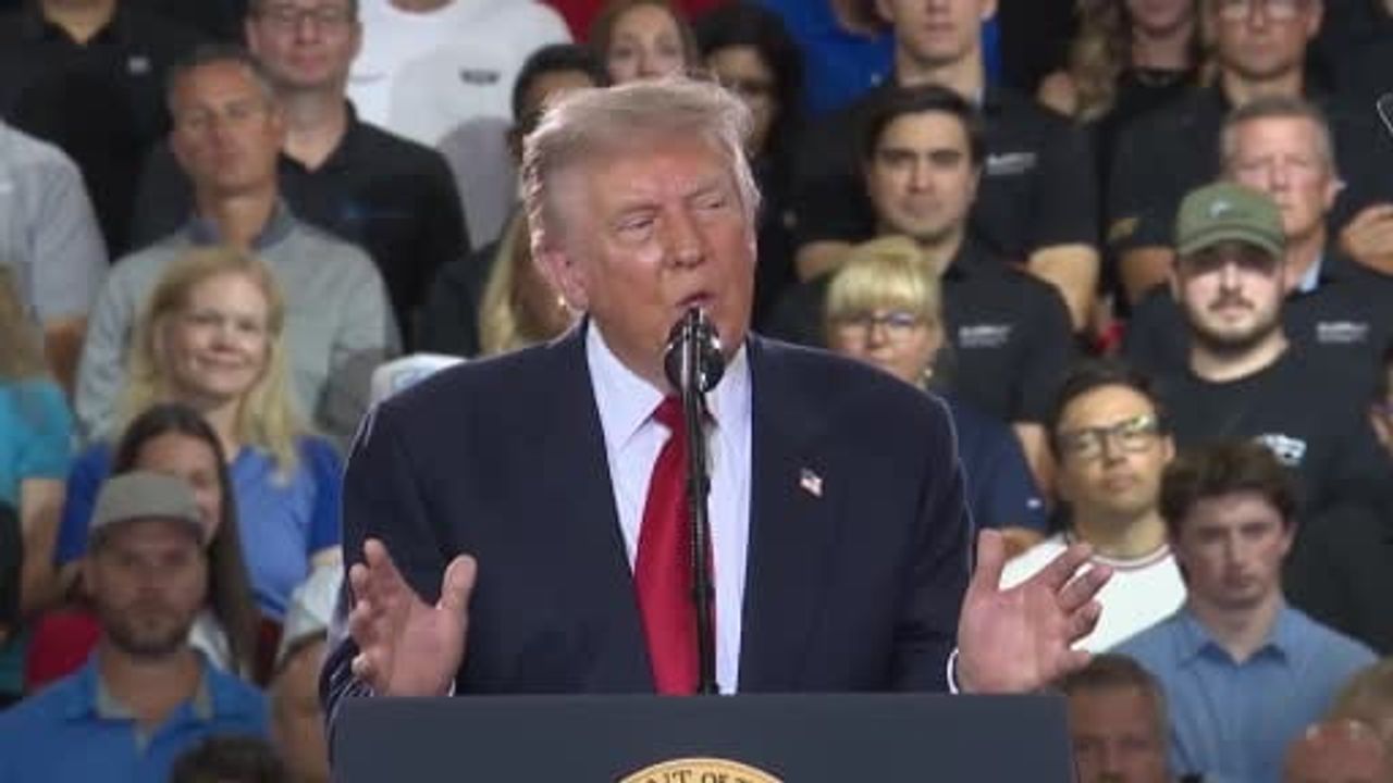 ABD Başkanı Donald Trump, İran’ın askeri kapasitesini büyük oranda yok ettiklerini öne sürerek...