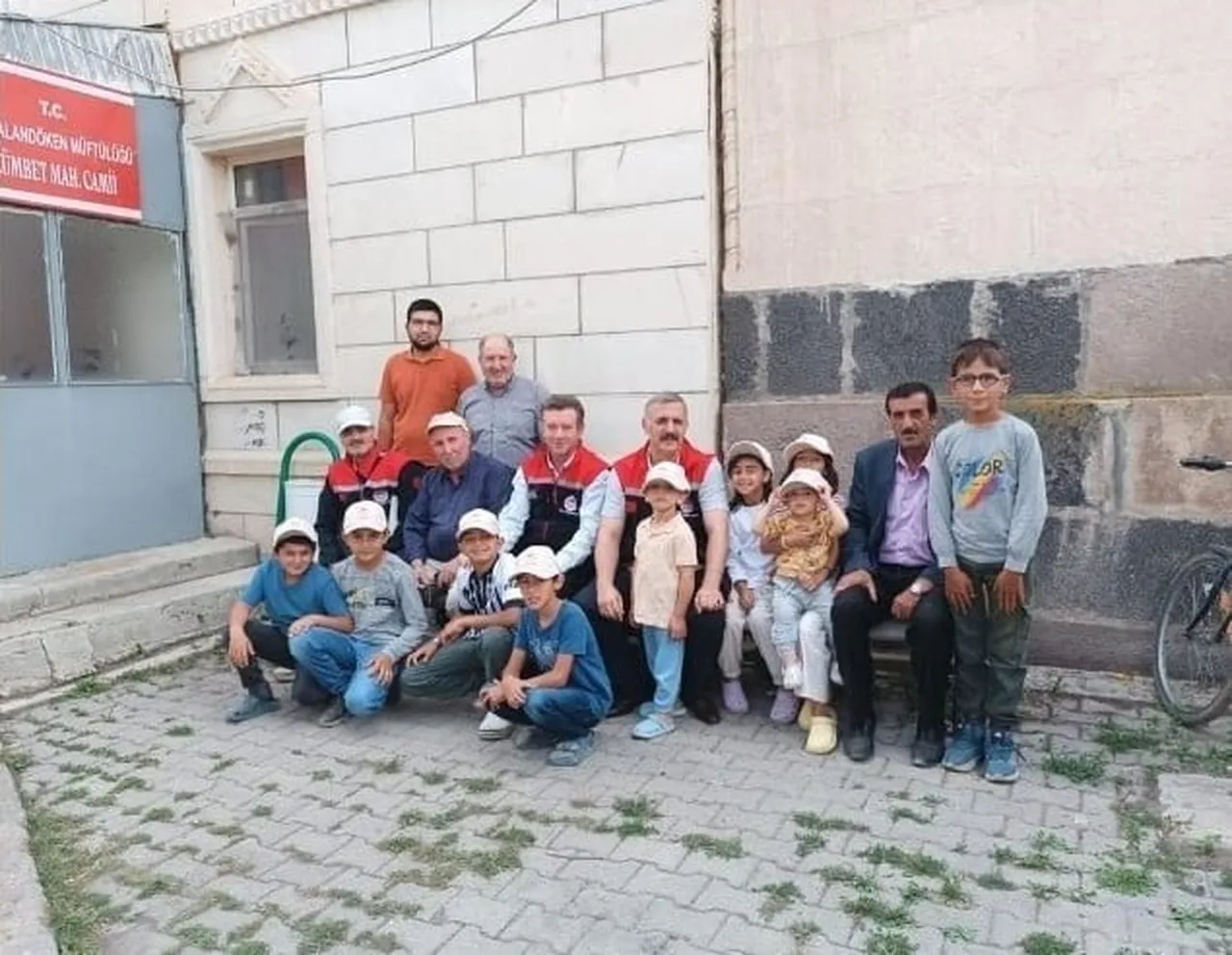 ERZURUM İL TARIM VE ORMAN MÜDÜRLÜĞÜ, "CUMA BULUŞMALARI"NA HIZ KESMEDEN DEVAM ETTİRİYOR.