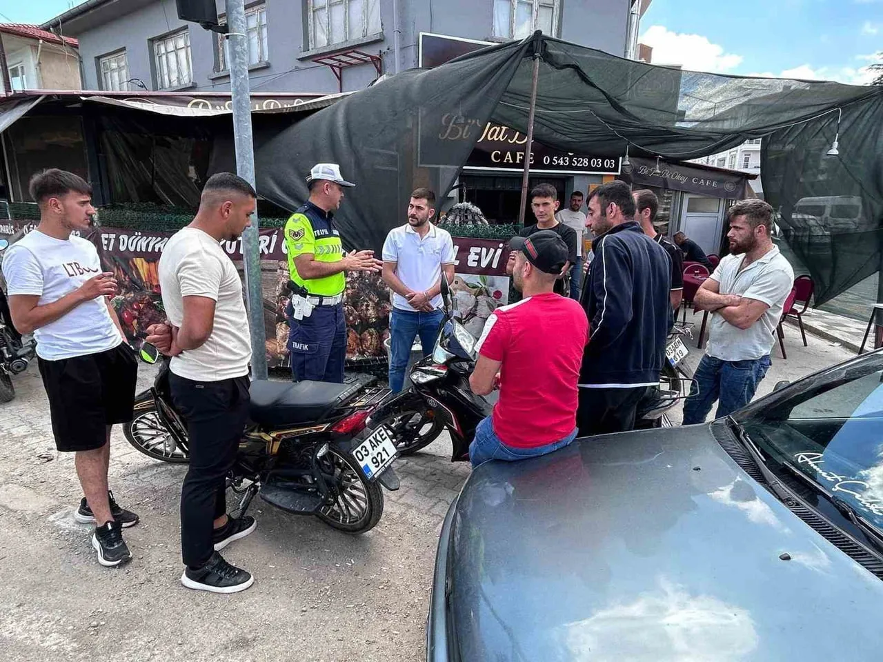 AFYONKARAHİSAR İL JANDARMA KOMUTANLIĞI EKİPLERİNCE, TRAFİK GÜVENLİĞİNİN ARTIRILMASI VE...