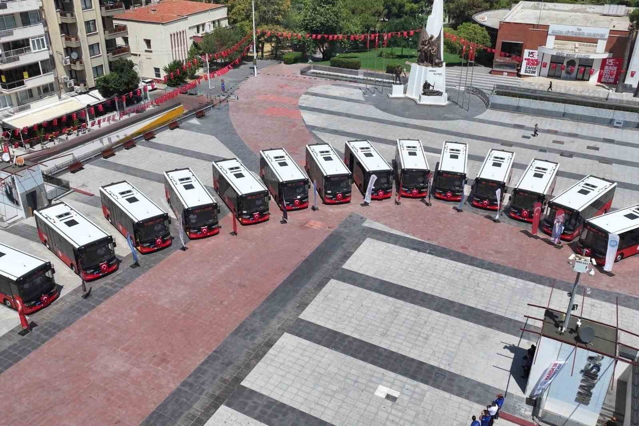 MANİSA BÜYÜKŞEHİR BELEDİYESİ, TOPLU ULAŞIMDA KONFOR VE KALİTEYİ ARTIRMAK AMACIYLA 14 YENİ OTOBÜSÜ...