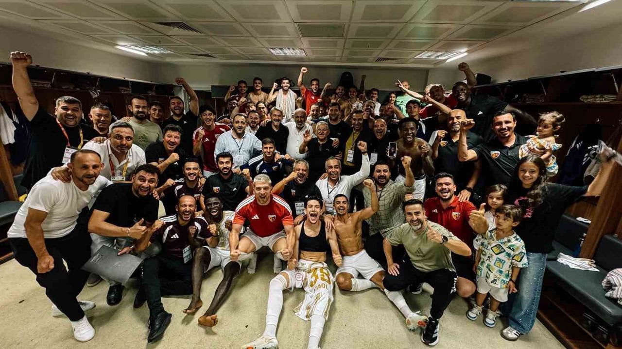 LİG'İN 1. HAFTASINDA DEPLASMANDA VANSPOR’U 2-0 MAĞLUP EDEN KAYSERİSPOR SEZONA GALİBİYETLE BAŞLADI....