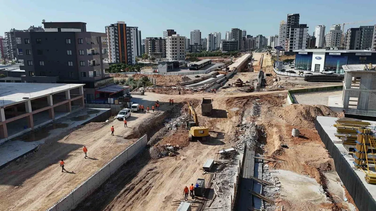 MERSİN BÜYÜKŞEHİR BELEDİYESİ TARAFINDAN MEZİTLİ İLÇESİNDE HAYATA GEÇİRİLEN BİN 720 METRE...