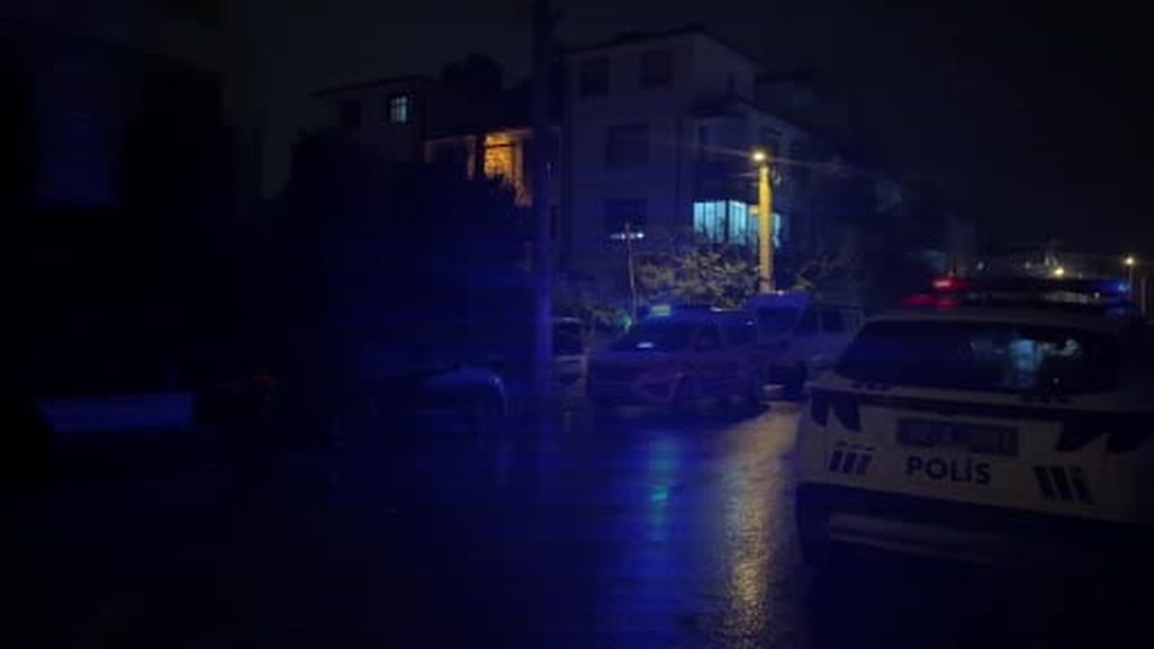 Komşular arasındaki kavga kanlı bitti: 1 çocuk yaralandı