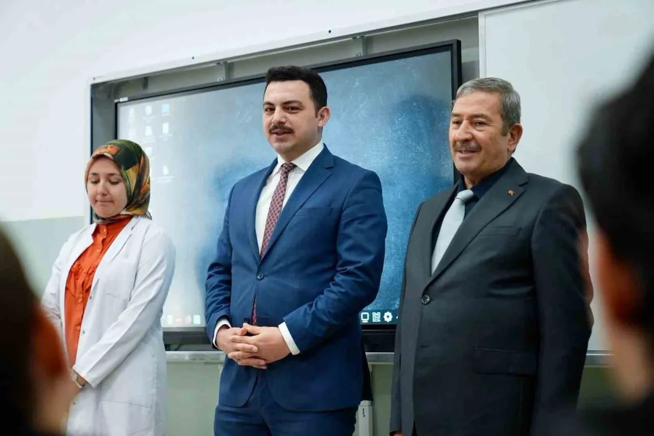 DARENDE’DE EĞİTİM KURUMLARINA ZİYARET