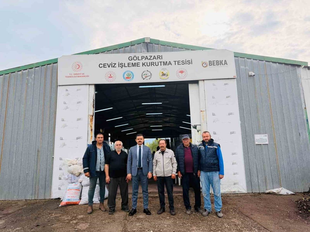 BU TESİSTE YILDA 400 TON CEVİZ KURUTULUYOR