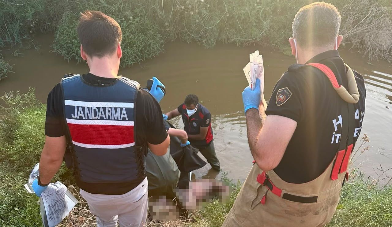 REYHANLI İLÇESİNDE BULUNAN ASİ NEHRİ KENARINDA ERKEK CESEDİ BULUNDU.