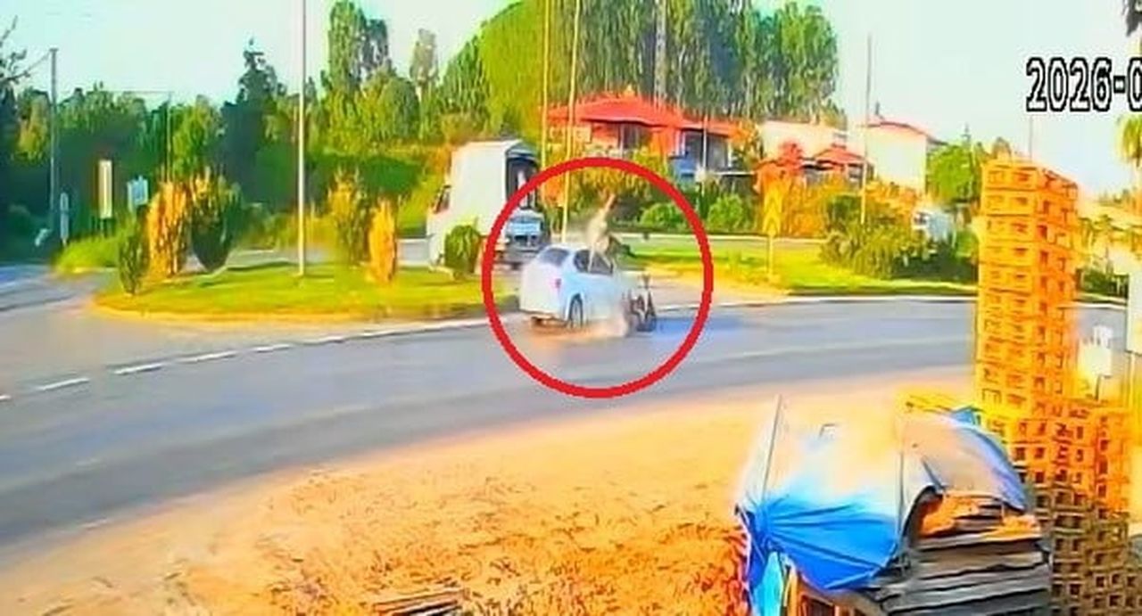ÇARŞAMBA İLÇESİNDE 18 YAŞINDAKİ GENÇ KIZIN OTOMOBİLİN ÇARPMASI SONUCU HAYATINI KAYBETTİĞİ KAZA...