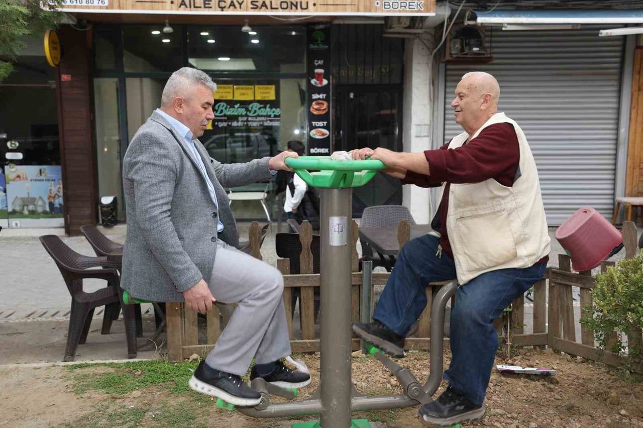 MANİSA’NIN ŞEHZADELER İLÇESİNDE MAHALLE SAKİNLERİNİN SPOR ALETİ TALEBİ YERİNE GETİRİLDİ....