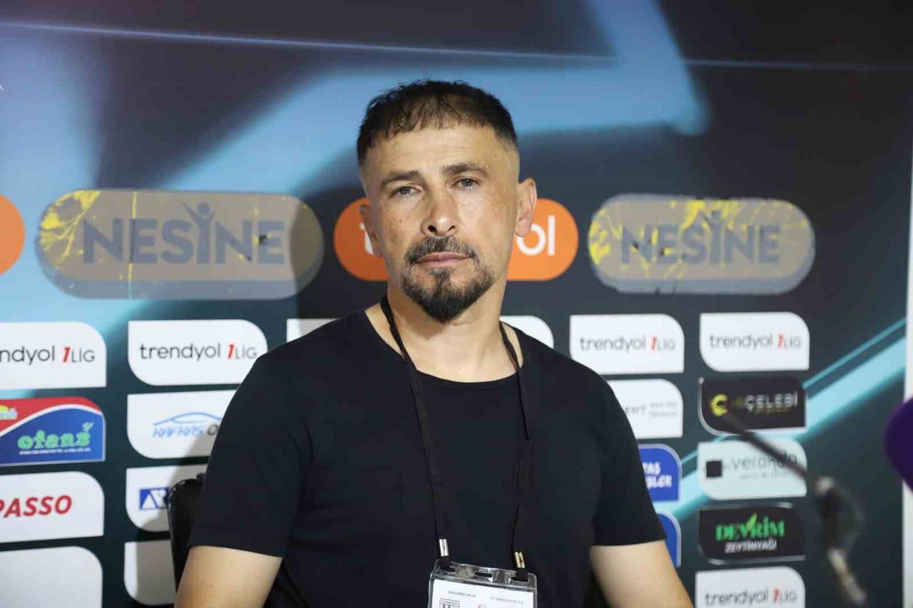 BANDIRMASPOR'UN TEKNİK DİREKTÖRÜ ERTUĞRUL ARSLAN
