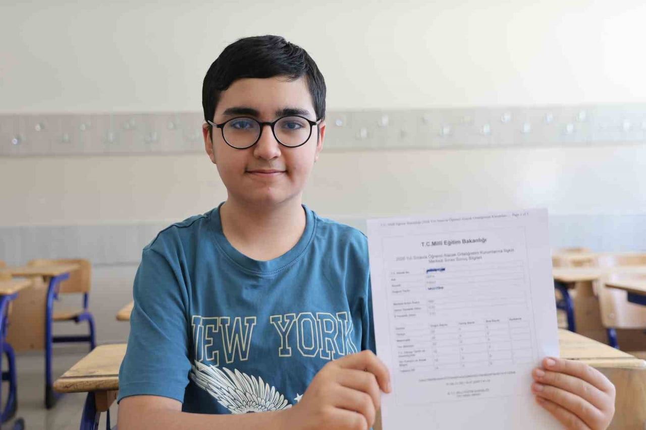 ELAZIĞ İHSAN TANGÜLÜ ORTAOKULU ÖĞRENCİSİ SEFA FIRAT, 13 HAZİRAN’DA YAPILAN LİSELERE GEÇİŞ...