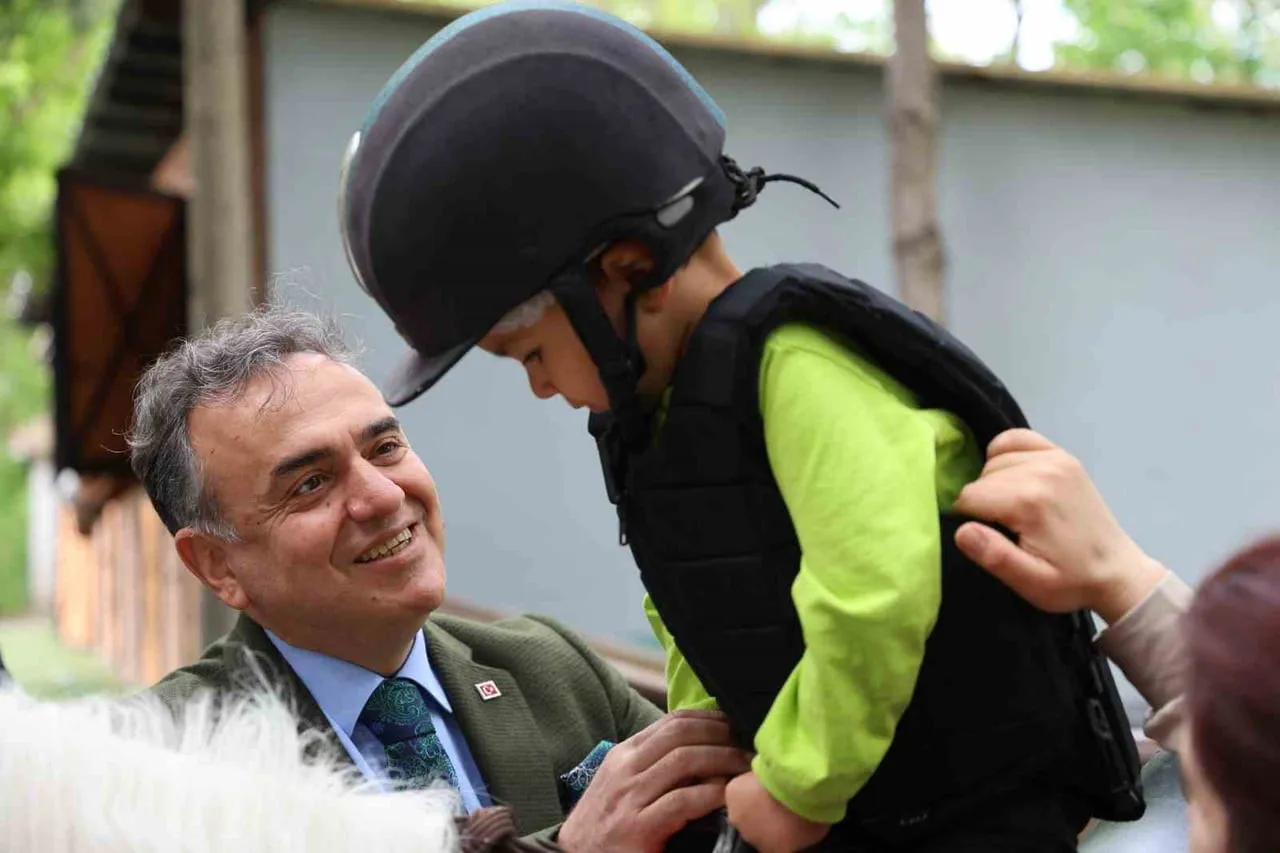 ELAZIĞ İL EMNİYET MÜDÜRLÜĞÜ TARAFINDAN DÜNYA ENGELLİLER HAFTASI KAPSAMINDA DÜZENLENEN PROGRAMDA...