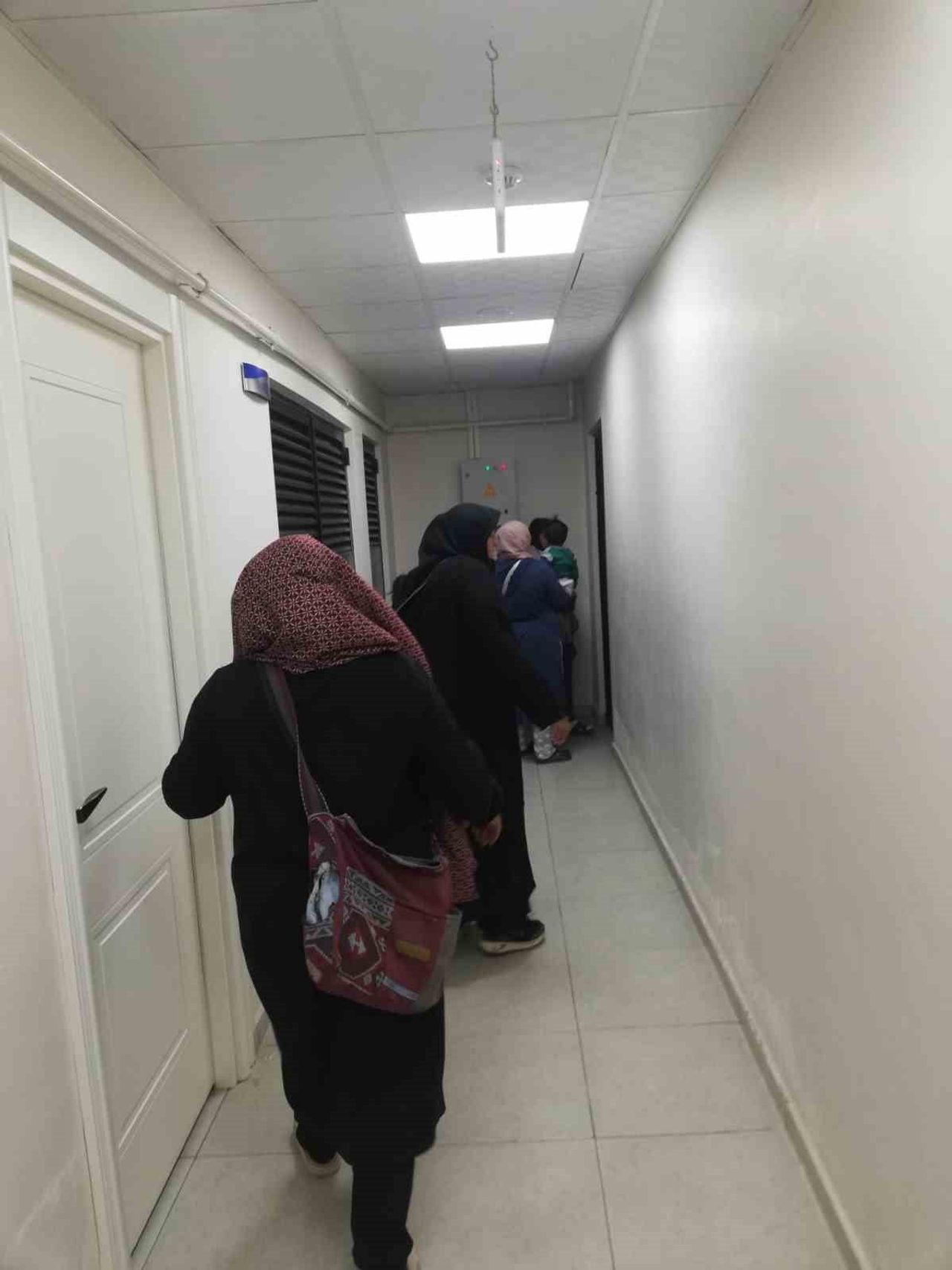 ELAZIĞ'DA ZABITA EKİPLERİ TARAFINDAN DİLENCİLERE YÖNELİK ÇALIŞMALAR ARALIKSIZ SÜRÜYOR
