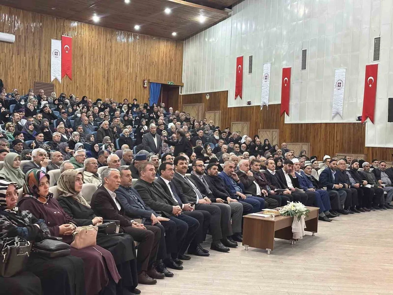 ELAZIĞ’DA HACI ADAYLARINA EĞİTİM