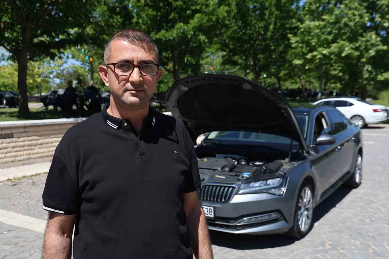 ELAZIĞ’DA YAŞAYAN TUNAY AKGÜL, İNTERNET SİTESİNDEN GÖRDÜĞÜ 25 BİN KİLOMETREDEKİ ARACI ALDIKTAN...