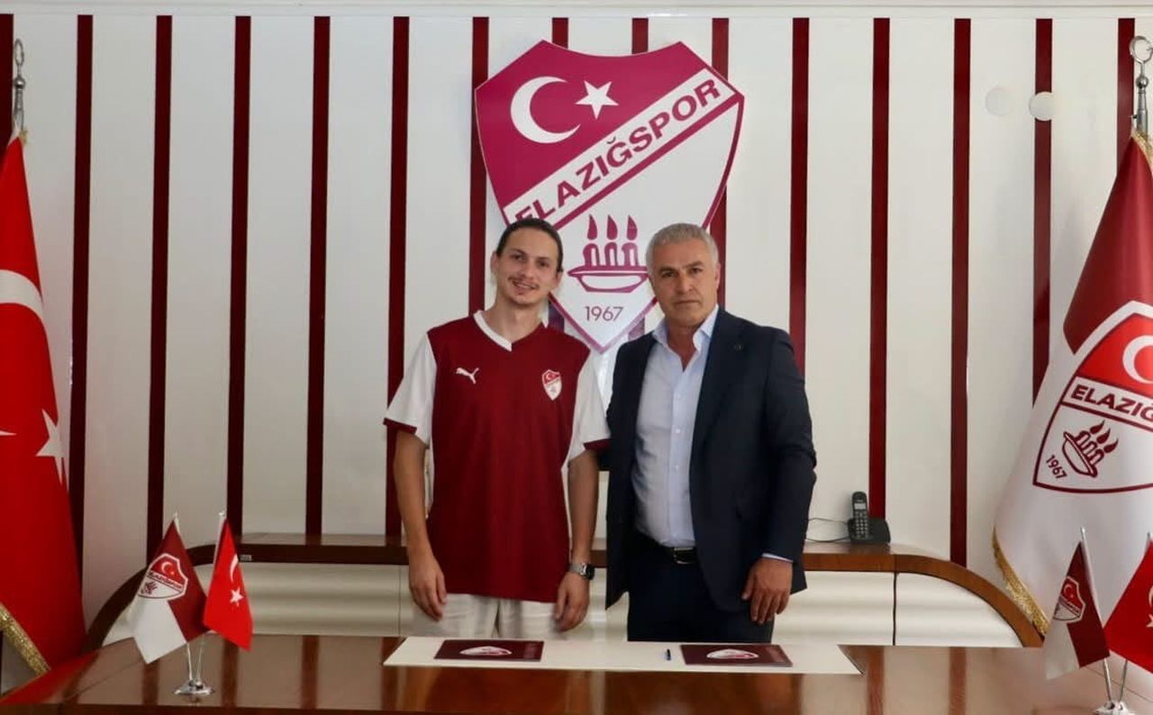 ELAZIĞSPOR, ISPARTA 32 SPOR’DAN ÖN LİBERO ALPEREN PAK TRANSFERİNİ RESMEN DUYURDU.
