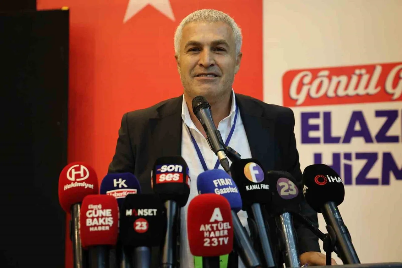 ELAZIĞSPOR KULÜBÜ OLAĞANÜSTÜ SEÇİMLİ VE OLAĞAN MALİ GENEL KURULU GERÇEKLEŞTİRİLDİ. AHMET FETİ...