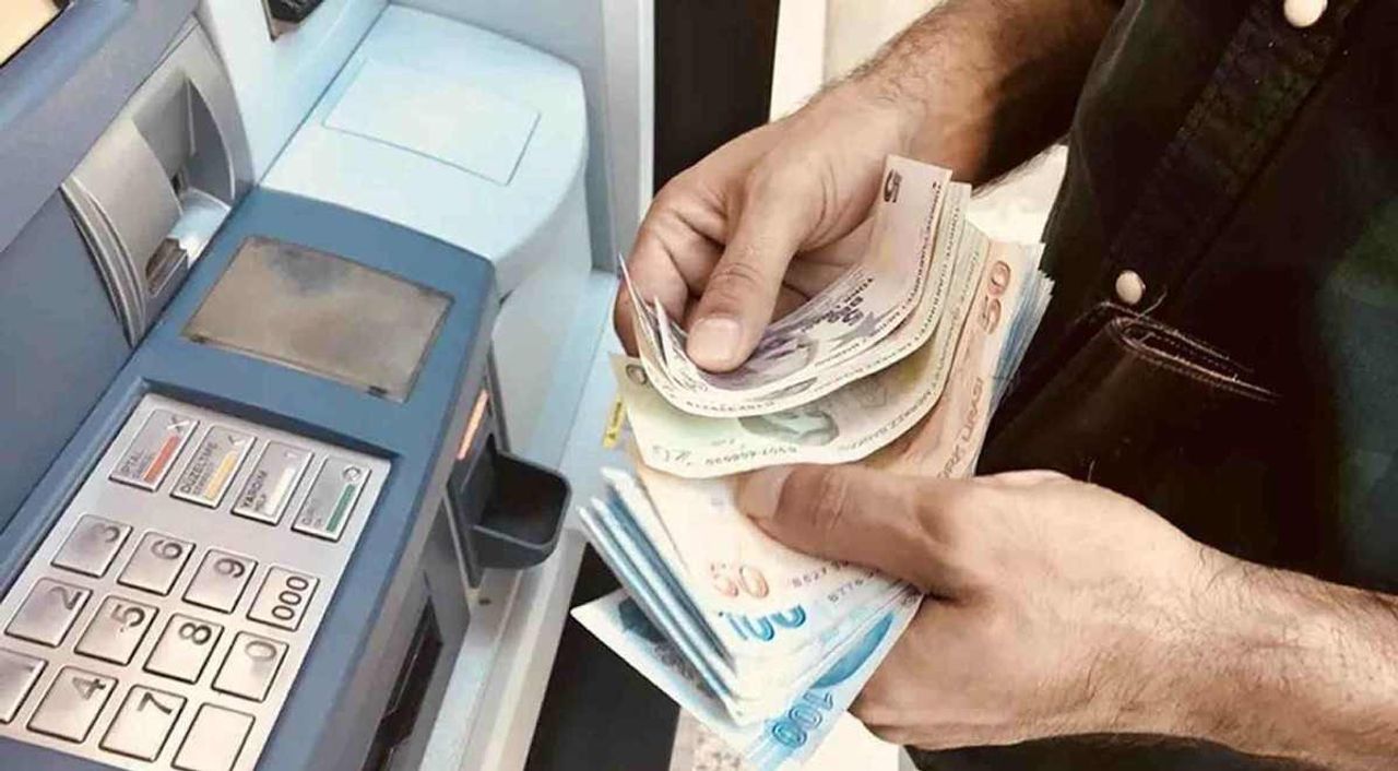 Emekli kadınlara 3 maaş birden