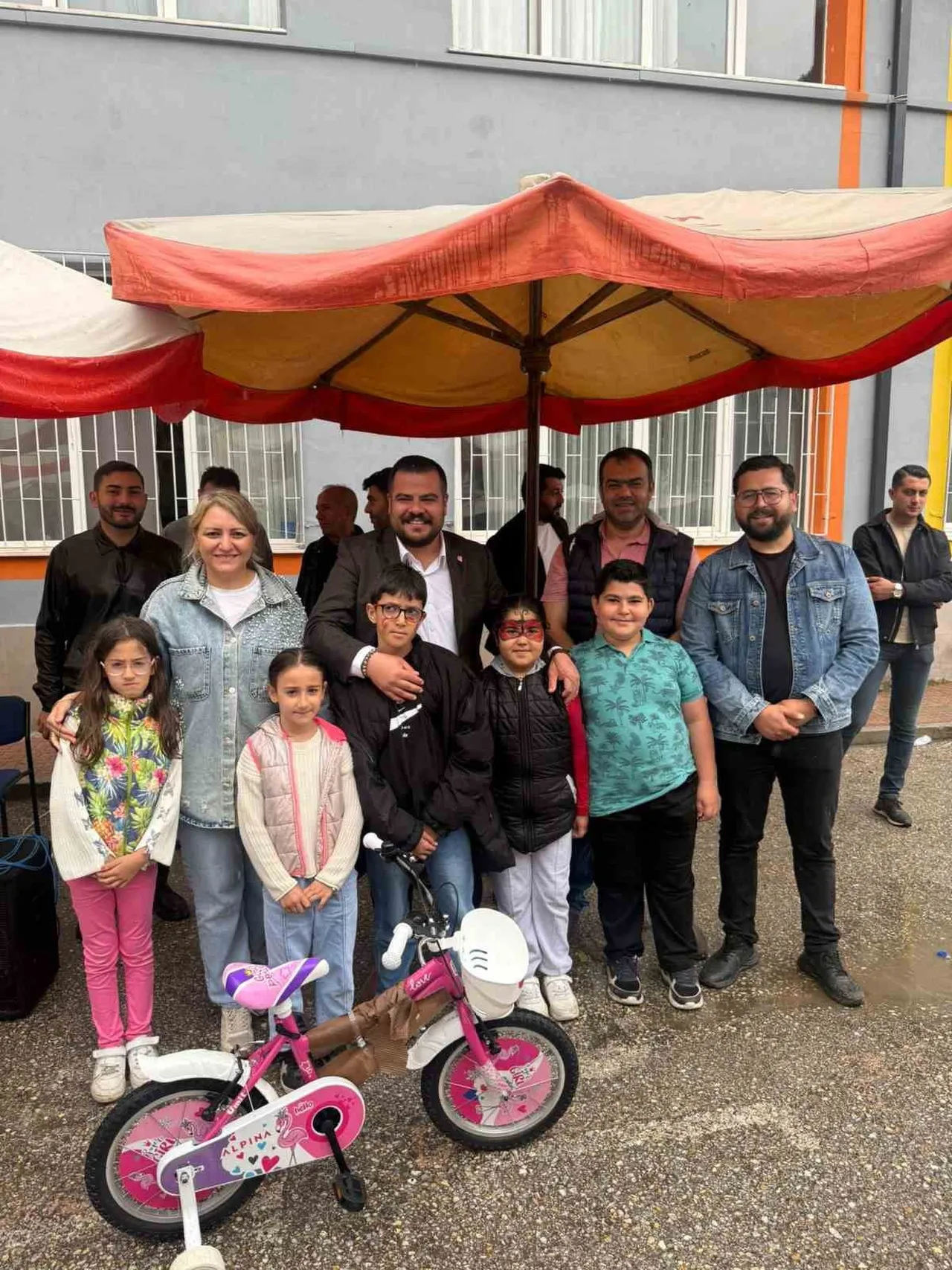EMİRDAĞLILAR VAKFI TARAFINDAN DÜZENLENEN ANLAMLI SOSYAL SORUMLULUK ETKİNLİĞİNDE, ŞARHÖYÜK...