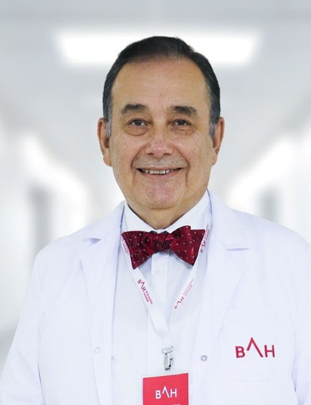 ENFEKSİYON HASTALIKLARI VE KLİNİK MİKROBİYOLOJİ UZMANI DR. TEOMAN KAYNAR, "KENE YAPIŞTIĞINDA...