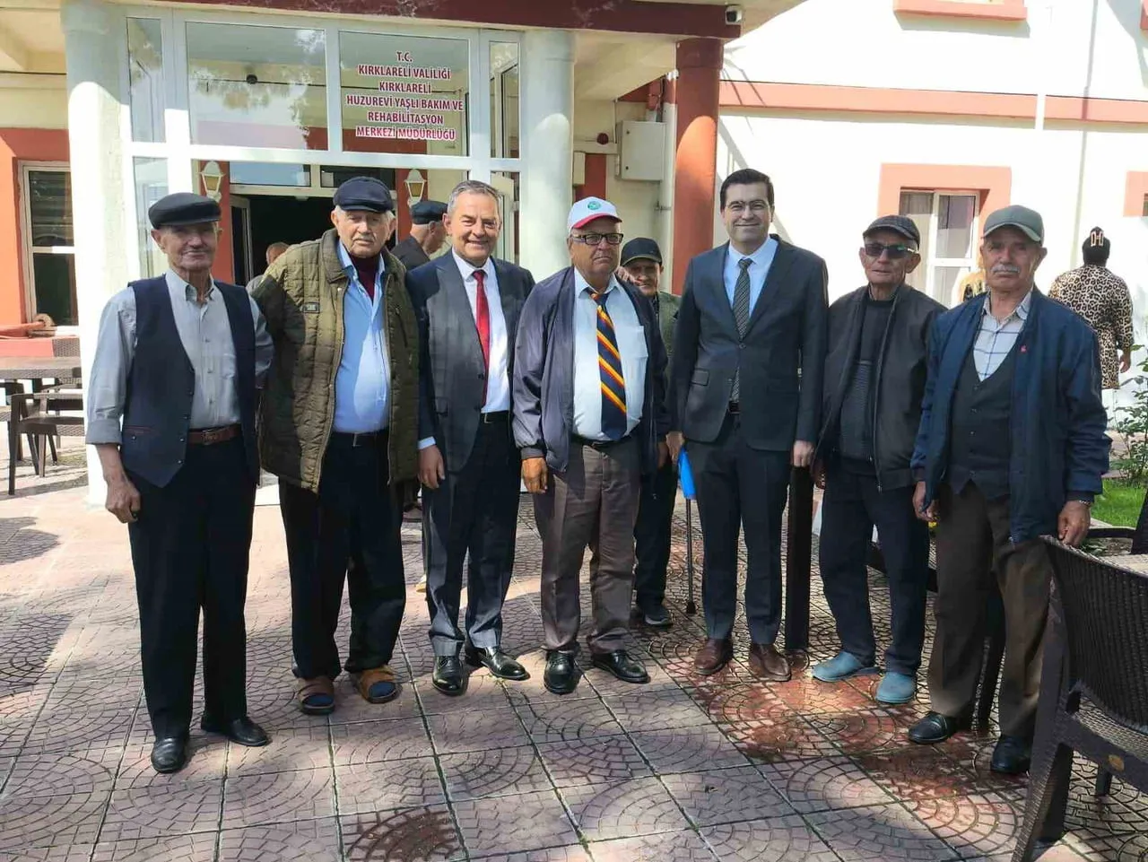 ENGELLİ VE YAŞLI HİZMETLERİ GENEL MÜDÜRÜ TAHA KÜRŞAT SEZEN İLE AİLE VE SOSYAL HİZMETLER İL MÜDÜRÜ...