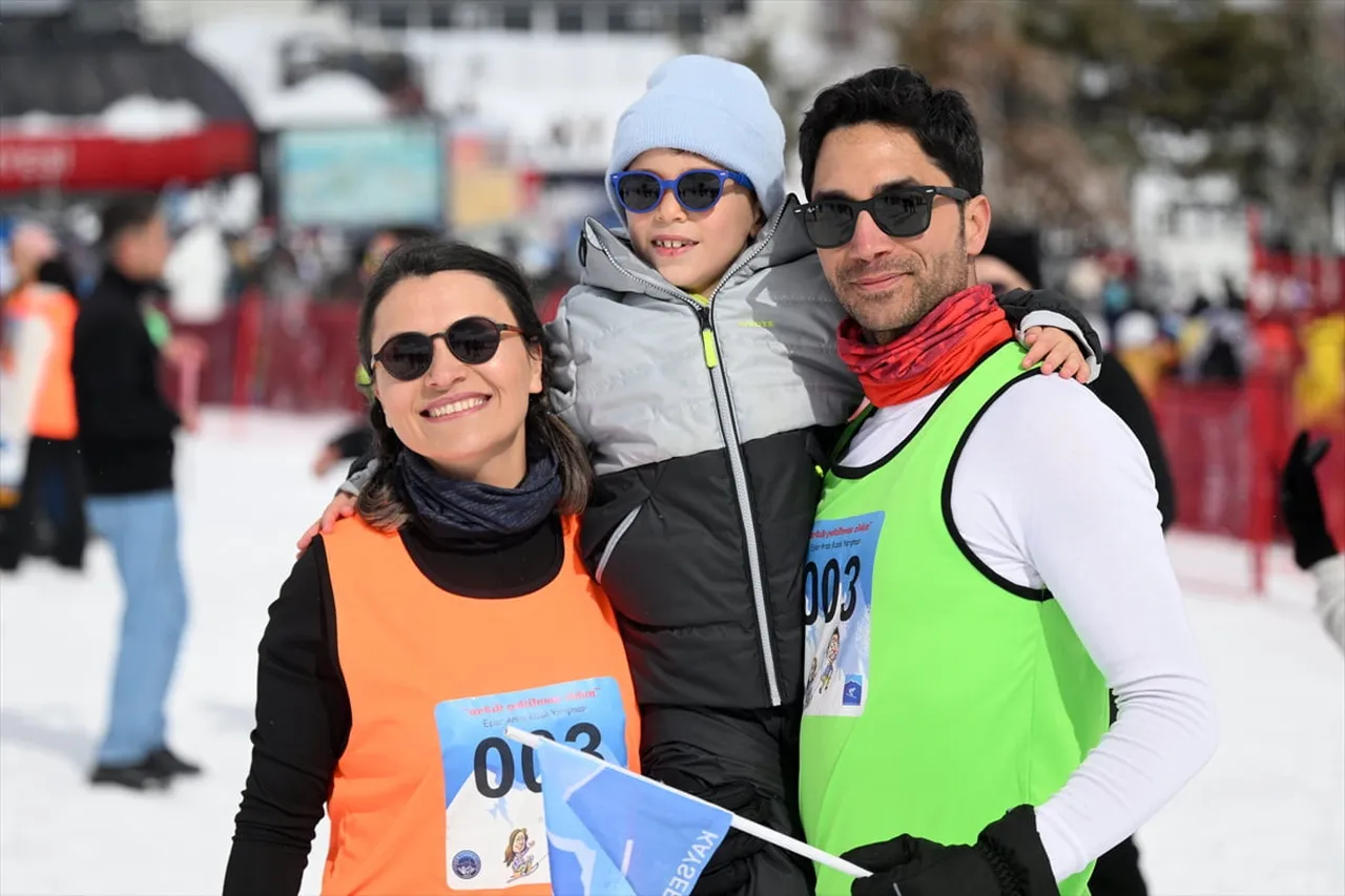 Erciyes Kış Sporları ve Turizm Merkezi'nde "Artık çekilmez oldun" sloganıyla eşlerarası ödüllü...