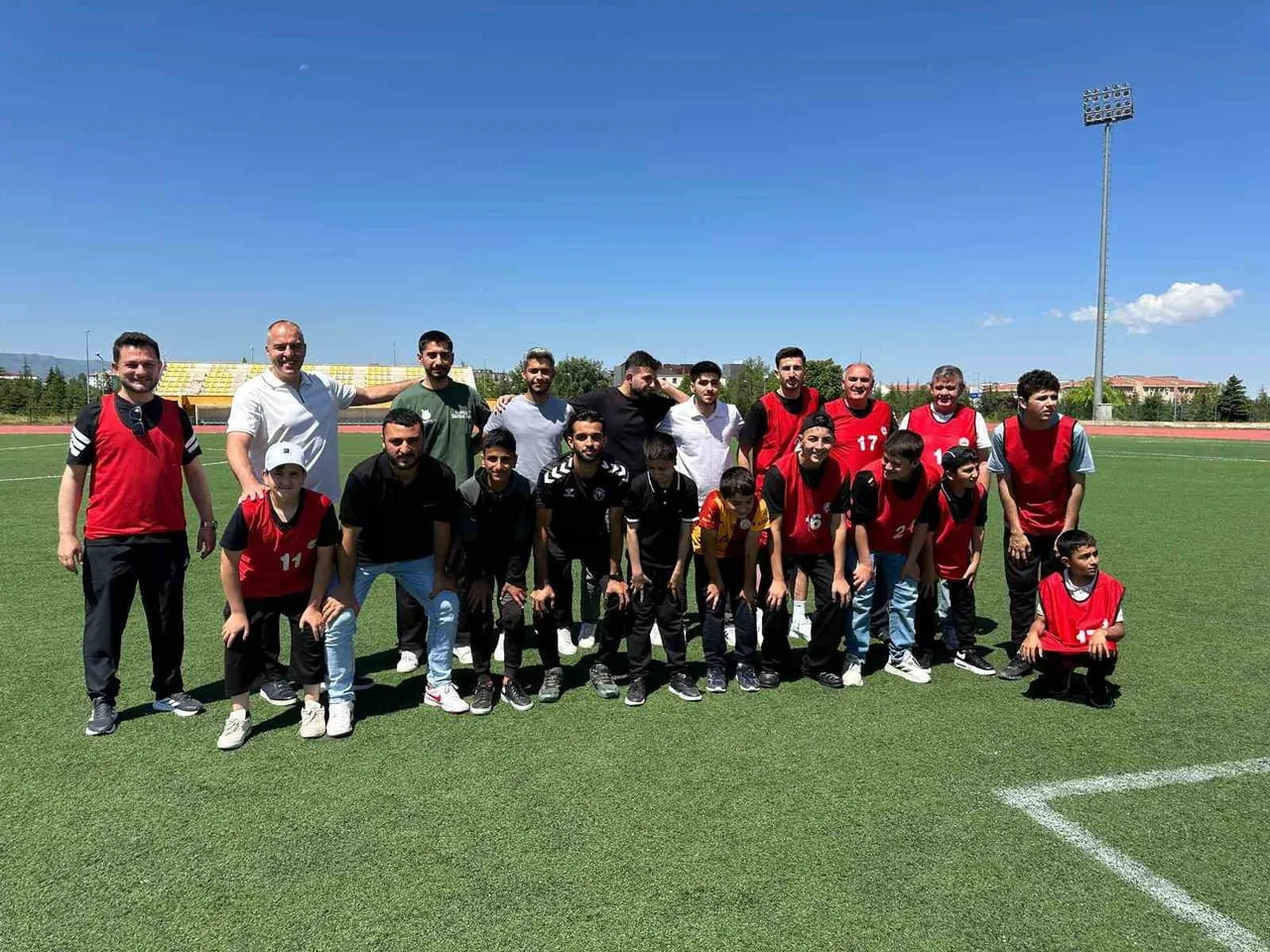 ERCİYES ÜNİVERSİTESİ SPOR BİLİMLERİ FAKÜLTESİ TARAFINDAN DÜZENLENEN 'SPOR DOSTU KAMPÜS SEVGİ ENGEL...